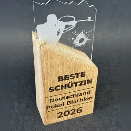 Lasergravur: Pokal aus Holz & Acryl